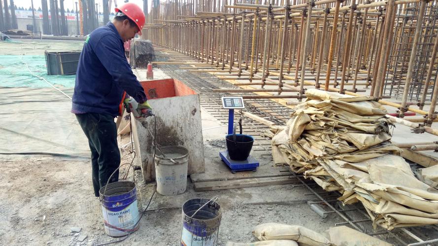 高延性混凝土施工工艺视频 混凝土板墙加固视频